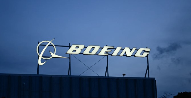 300 самолетов Boeing могут взорваться в воздухе