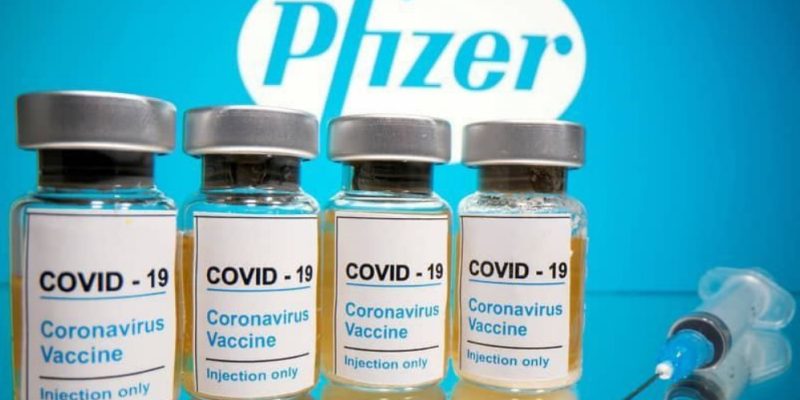 Информация о вакцине Pfizer против COVID-19 — лжива. На компанию подали в суд