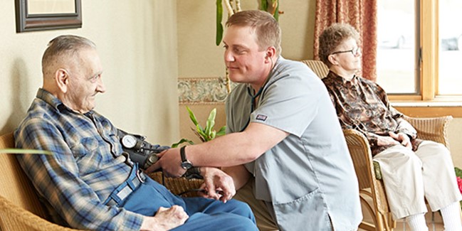 Приватний будинок престарілих у Львові «Ренамед»