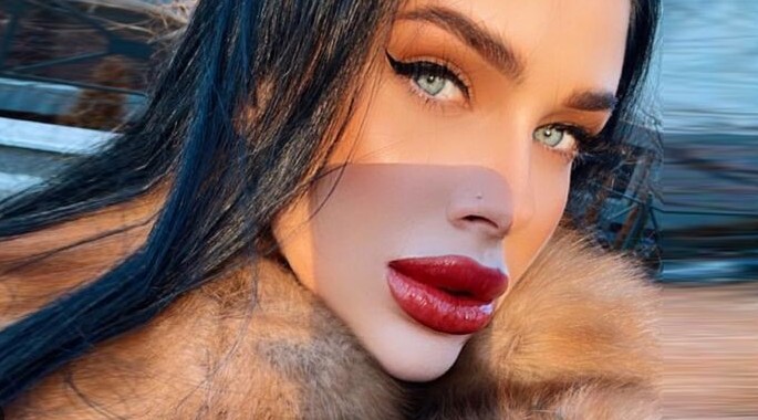Украинская ведьма Мария Тихая «страпонила» министра и «наср@ла» на другого политика 