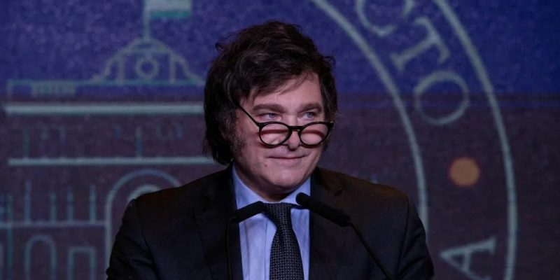 Хавьер Милей отказался ехать на финал ЧМ-2026 из-за суеверий 