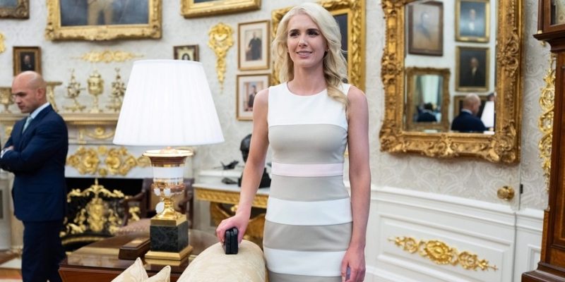 Кто такая Натали Харп и почему она так близка к Трампу 