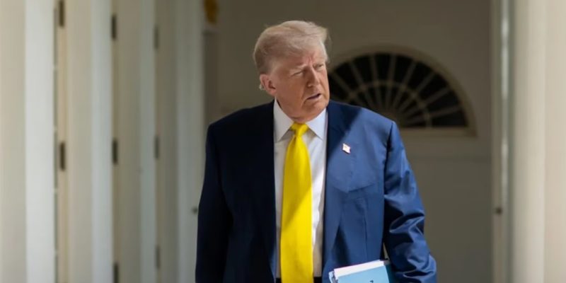 Трамп рассказал о встречах с пилотами, видевшими НЛО 